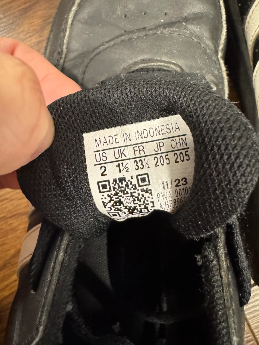 Adidas Kids' Shoes Size 2 - photo 4