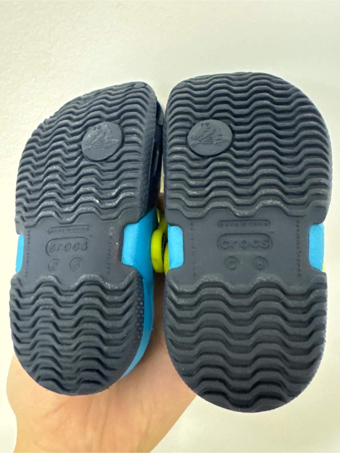 Toddler Crocs Clogs Size 6 - photo 2