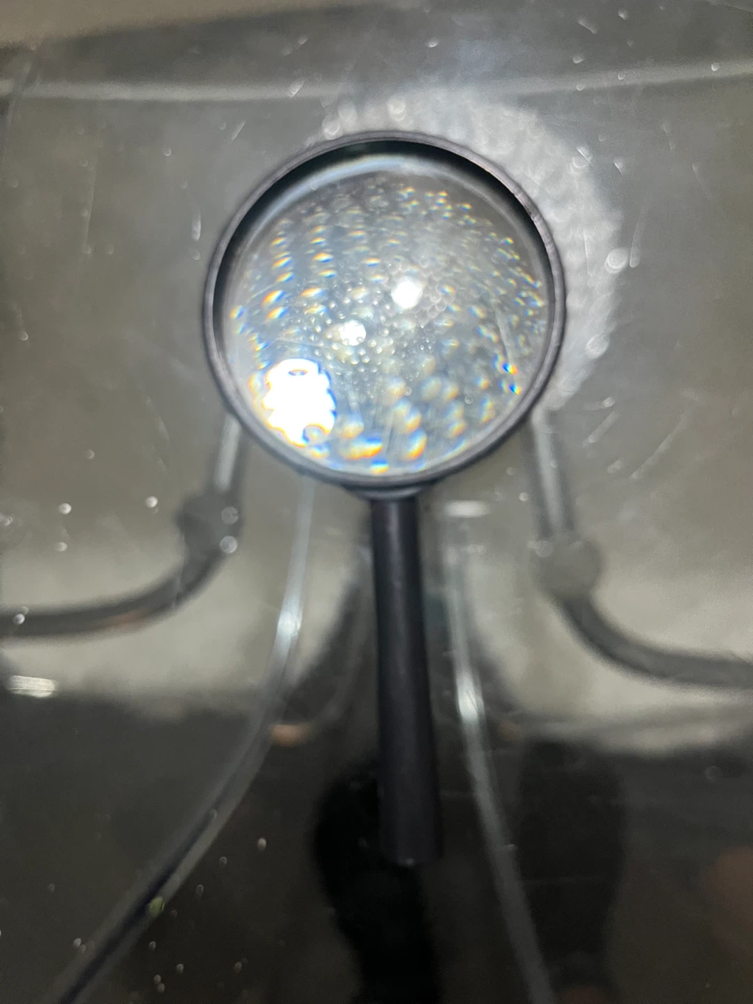 Black handheld magnifying glass - photo 2