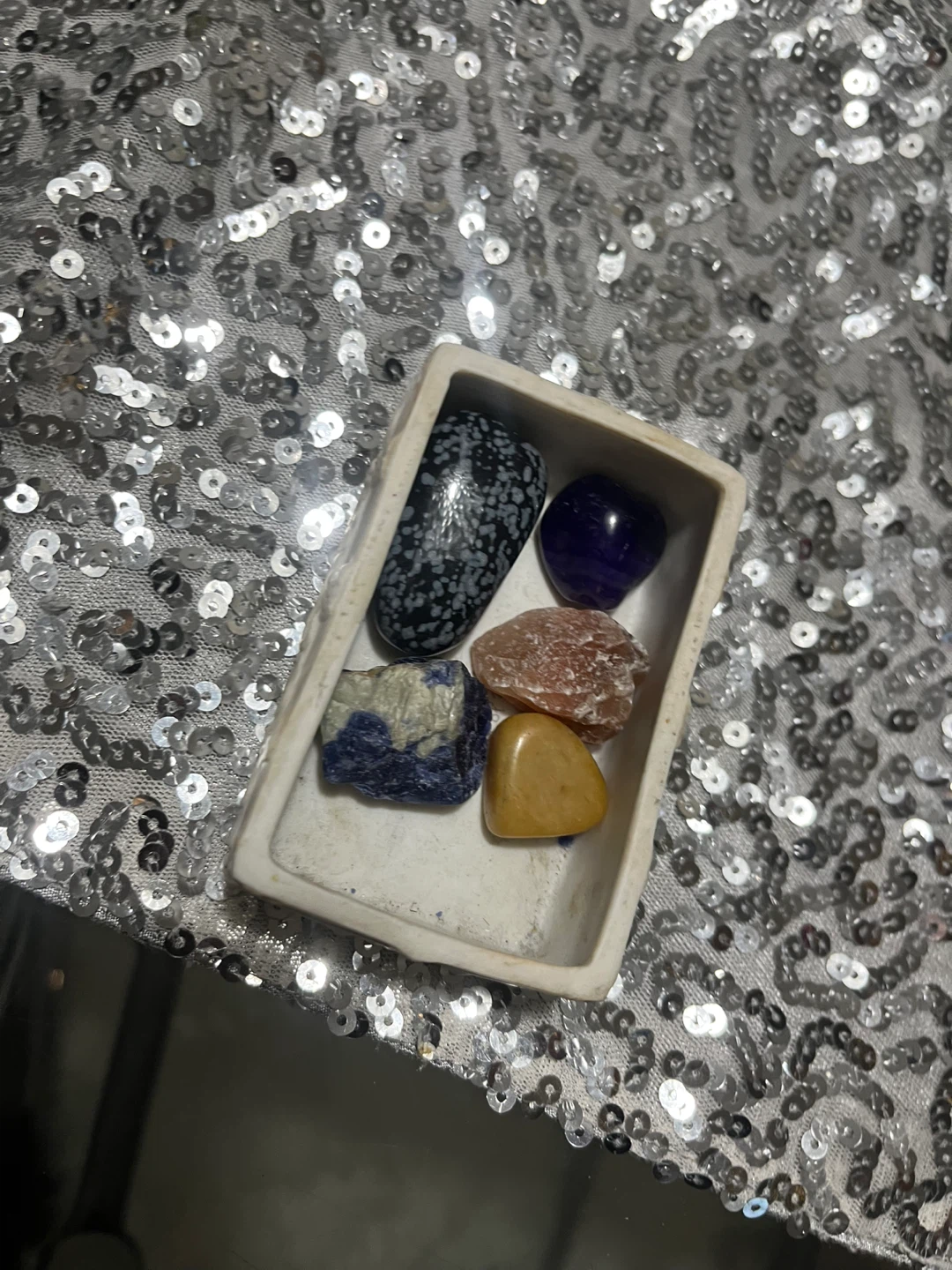 Set of 5 assorted decorative stones with small dish - photo 2
