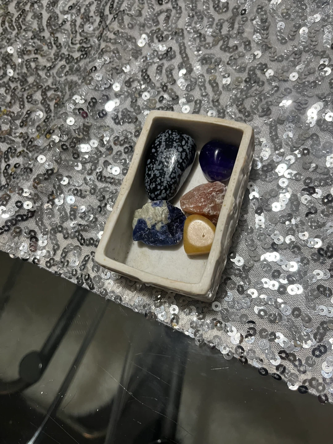 Set of 5 assorted decorative stones with small dish - photo 3
