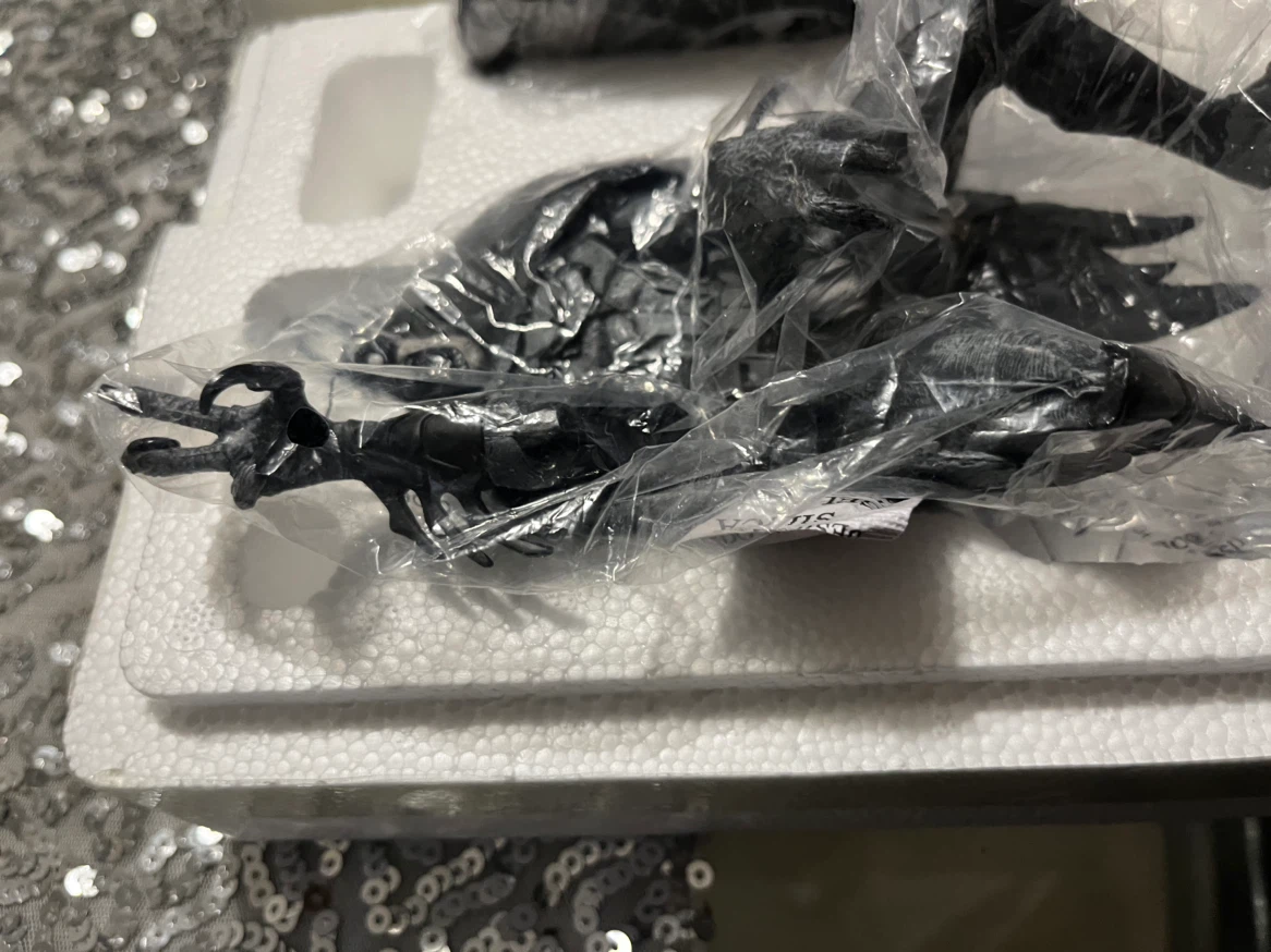 DC Direct Batman Black & White Batmonster Statue - photo 2
