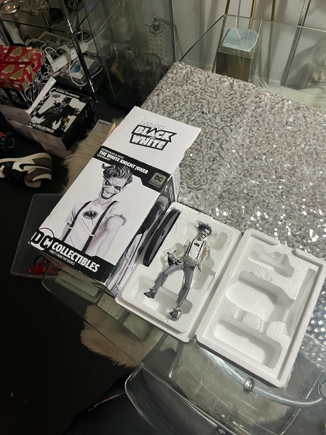 DC Collectibles Batman Black & White The White Knight Joker - photo 2