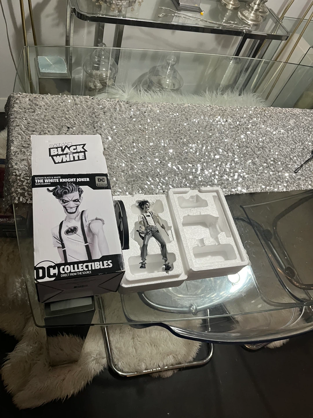 DC Collectibles Batman Black & White The White Knight Joker - photo 3