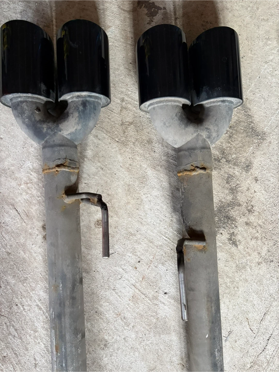 Exhaust with tail pipes - photo 4