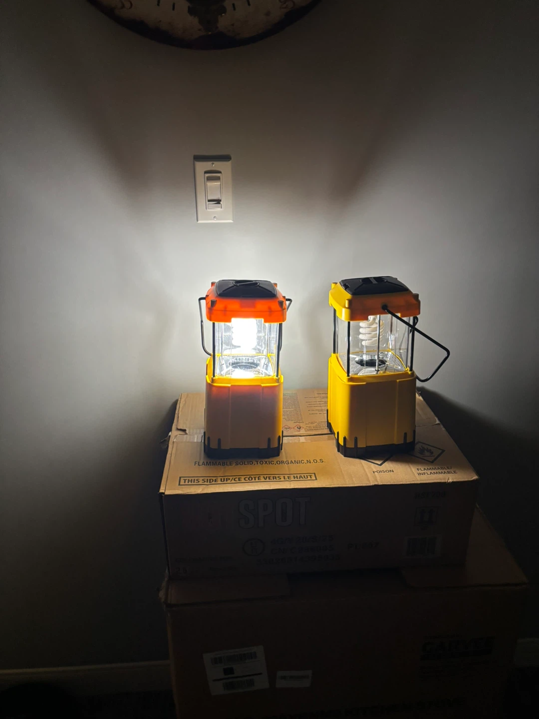 2 Coleman LED Lanterns - photo 5