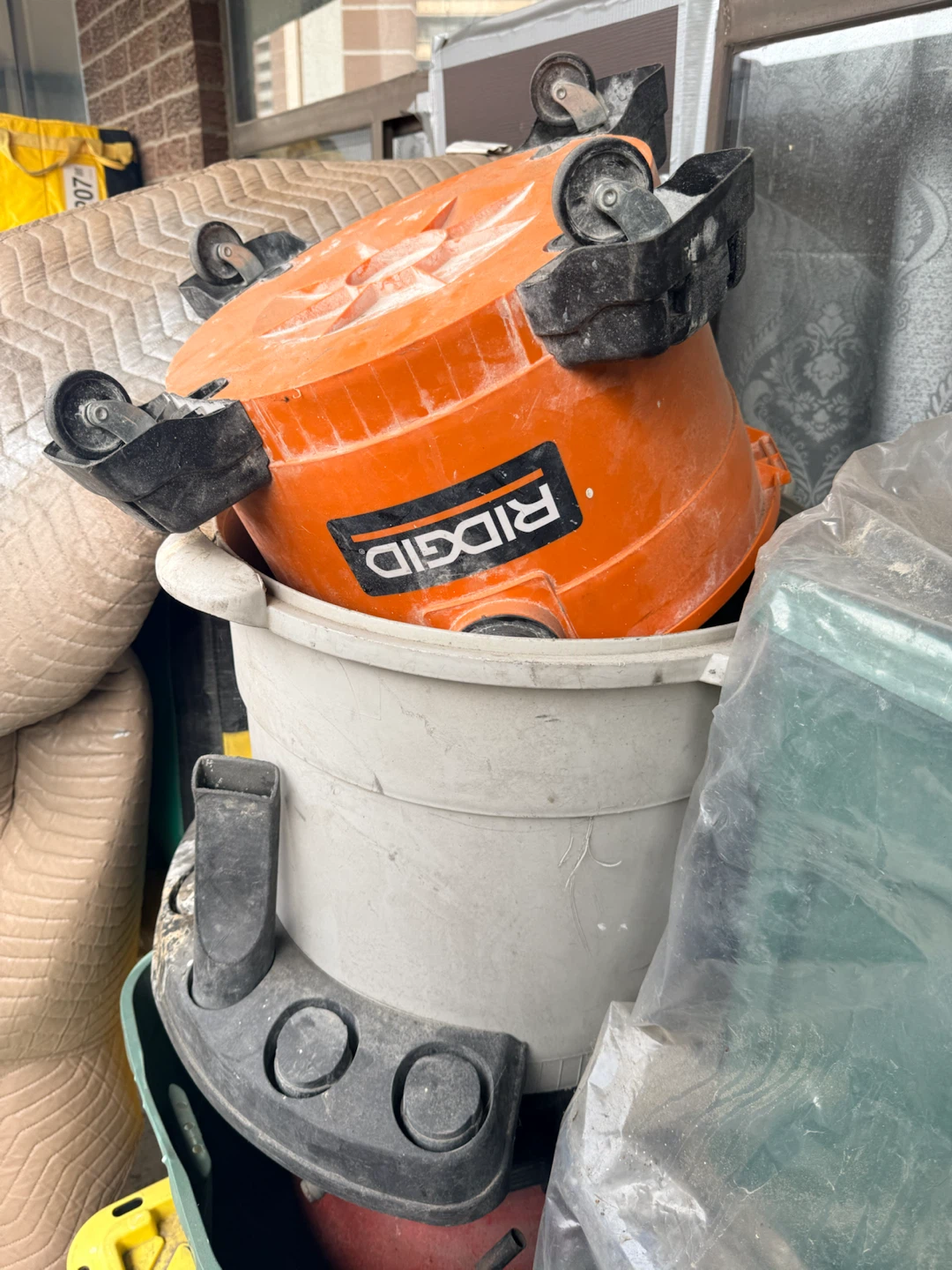 Ridgid shop vacuums - photo 2