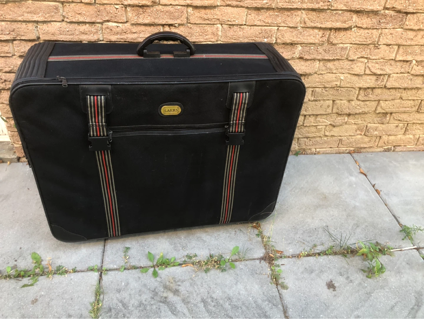 Laers Black Suitcase 10x24x32 inch