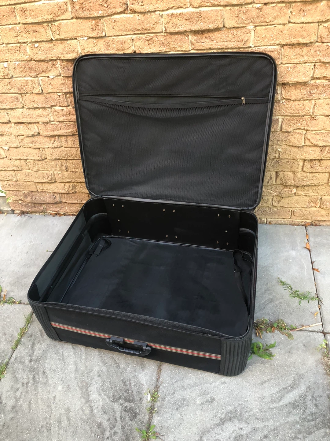 Laers Black Suitcase 10x24x32 inch - photo 2