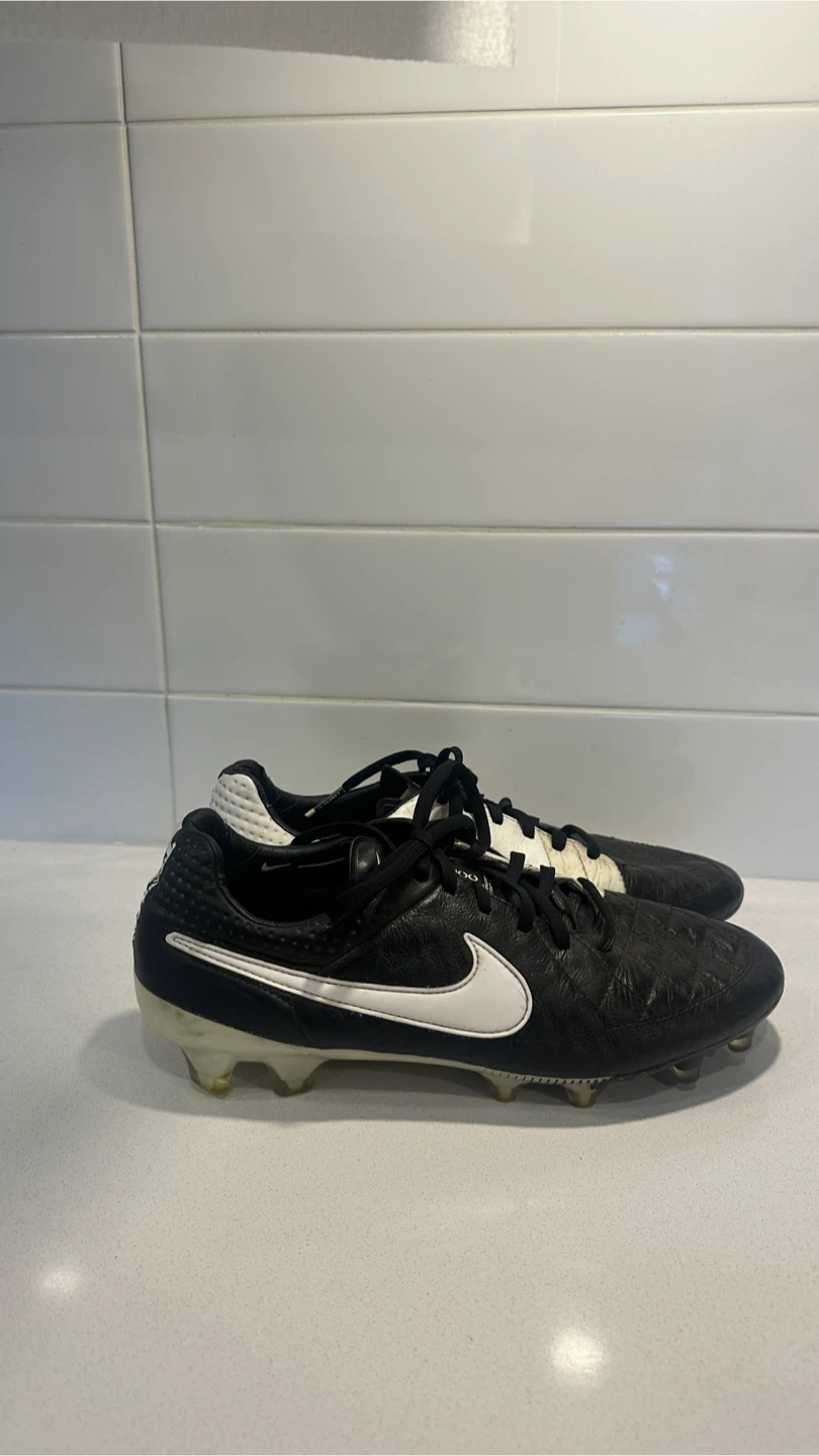 NIKE SOCCER TIEMPO LEGEND 5 Elite V ACC FG Size US 9.5 - photo 3