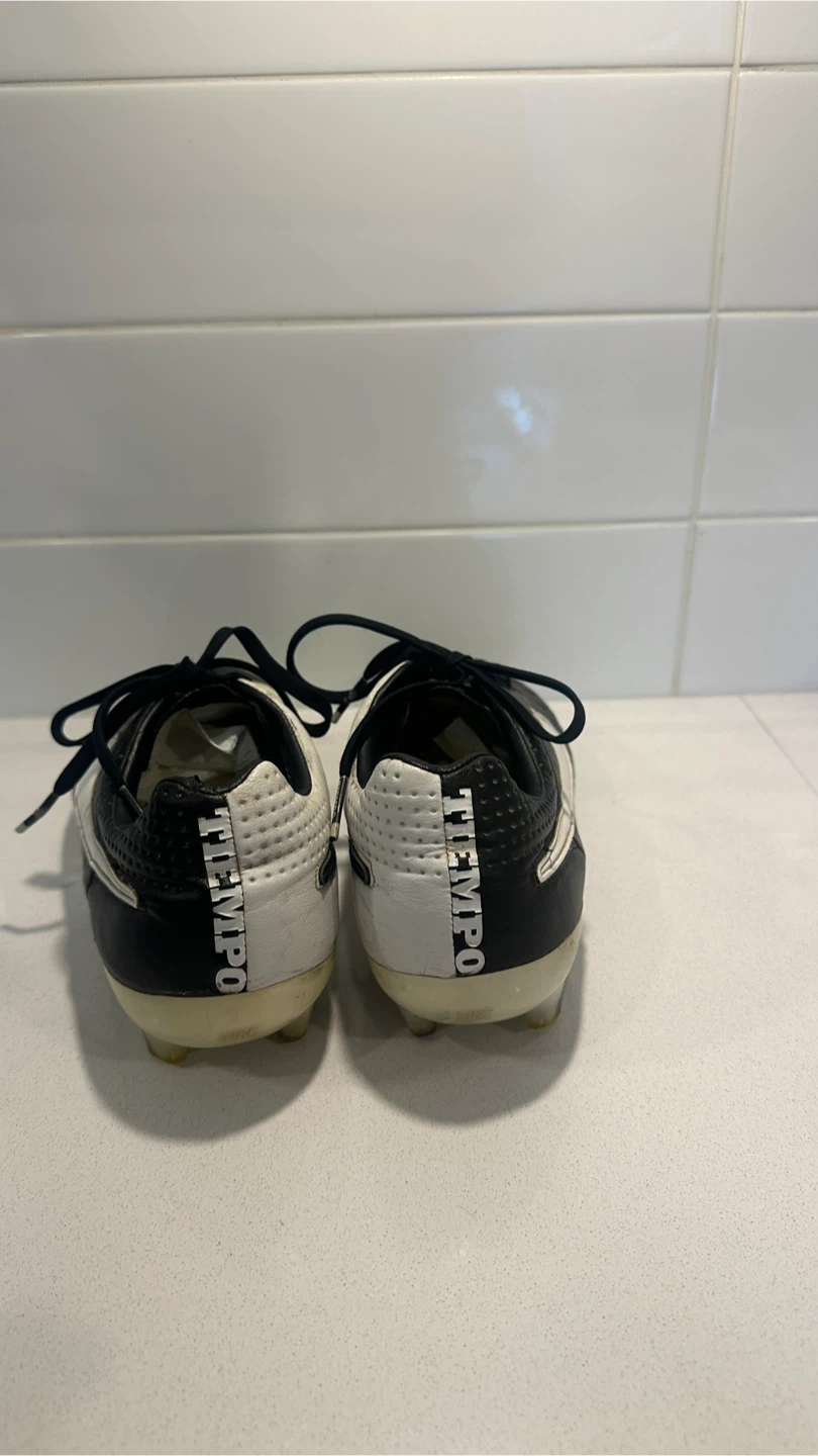 NIKE SOCCER TIEMPO LEGEND 5 Elite V ACC FG Size US 9.5 - photo 4