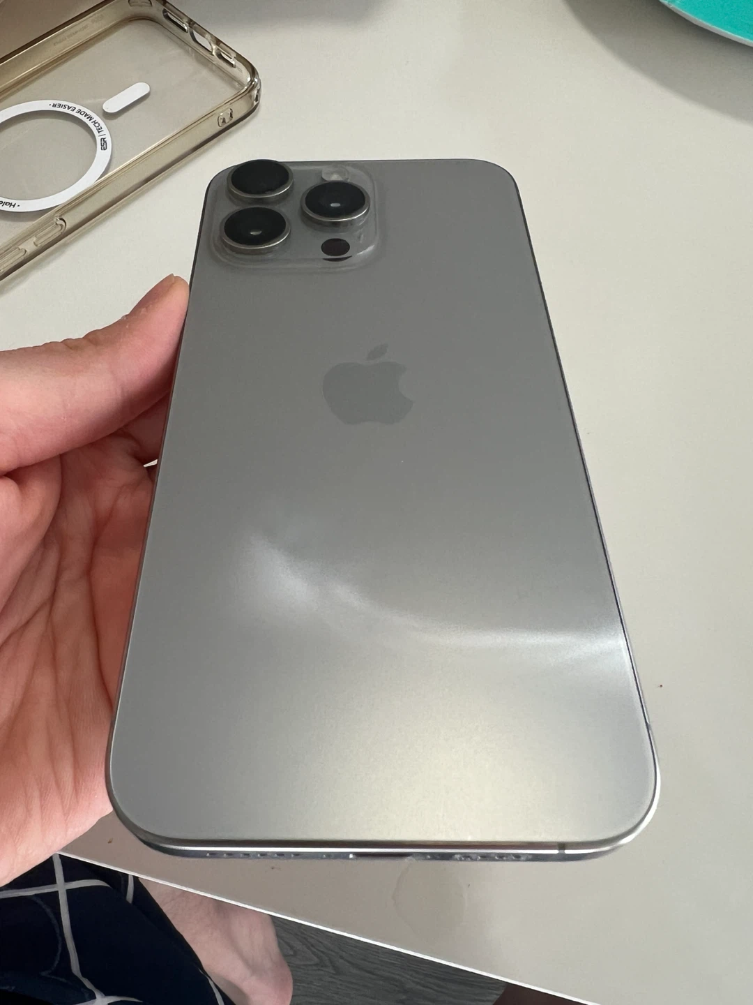 Apple iPhone 15 Pro max - photo 3