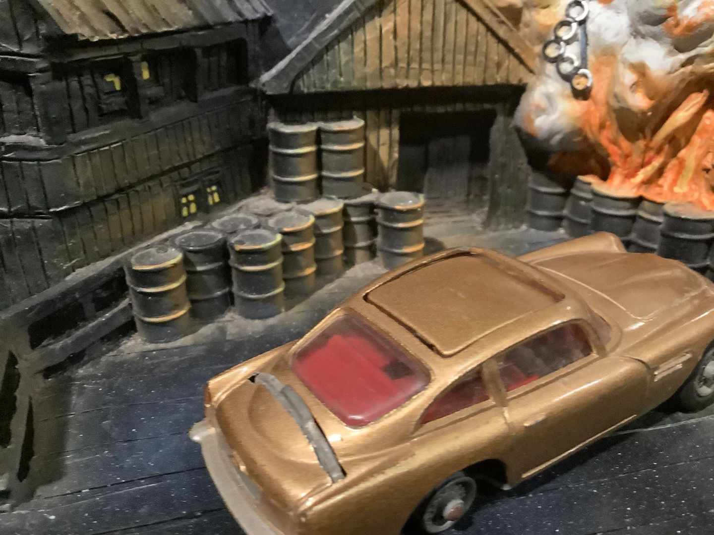 Vintage Corgi Toys Aston Martin DB5 - photo 2