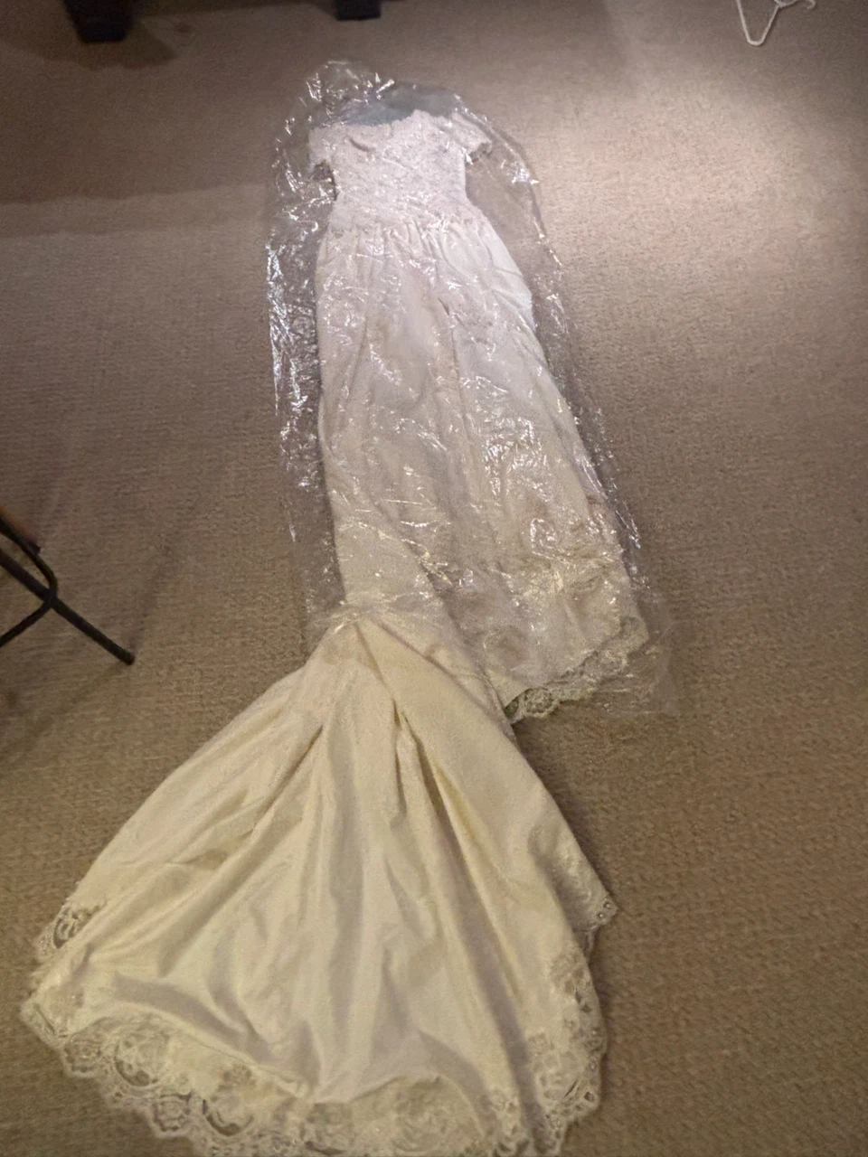 Off-the-shoulder beaded wedding dress - photo 2