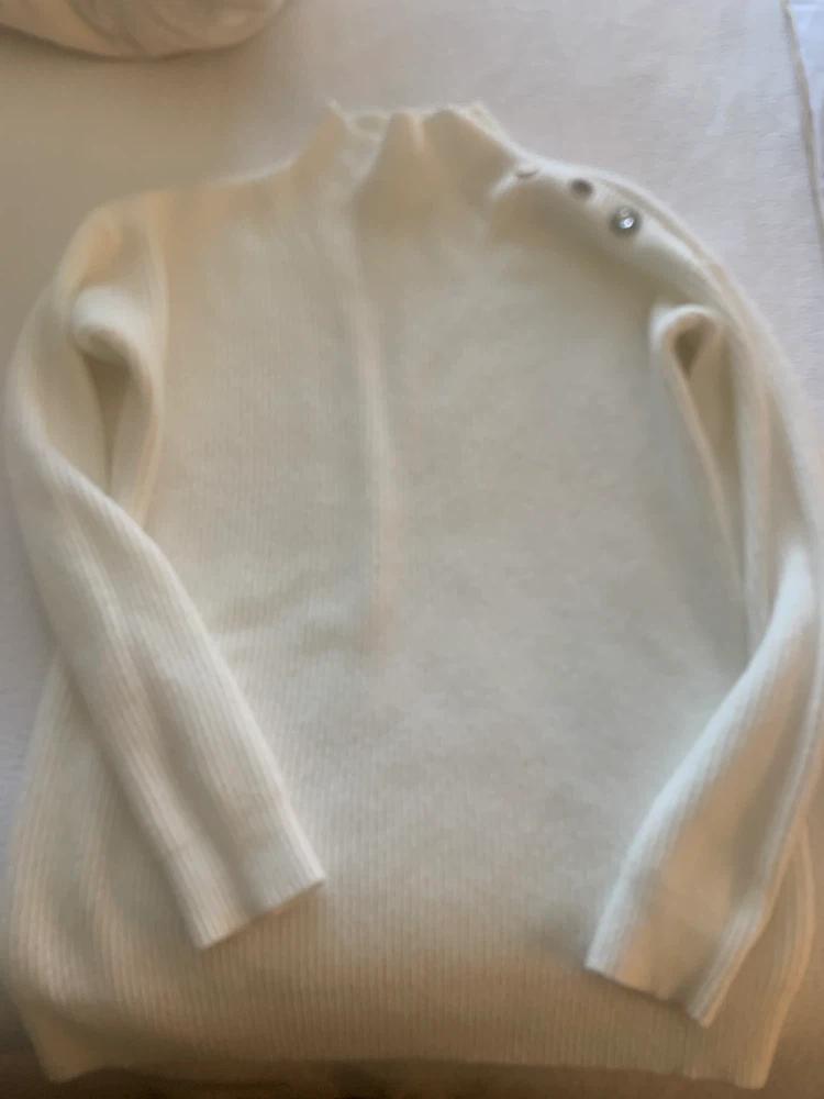 Laura Petites White Ribbed Mock Neck Sweater