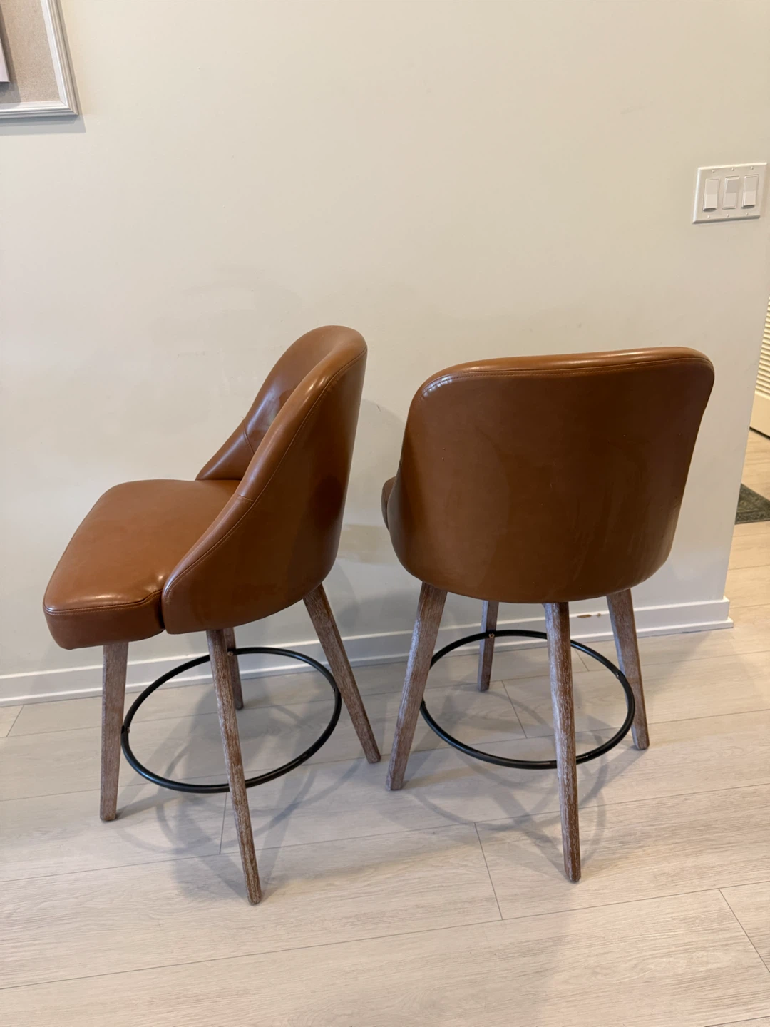 26" Mid-Century Modern Swivel Counter Stools – Set of 2 - photo 3
