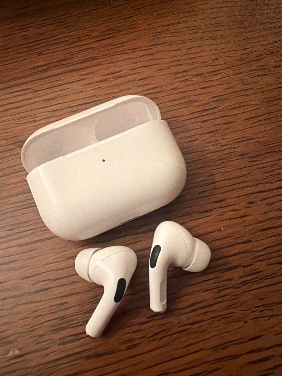 White Wireless Earbuds with Charging Case