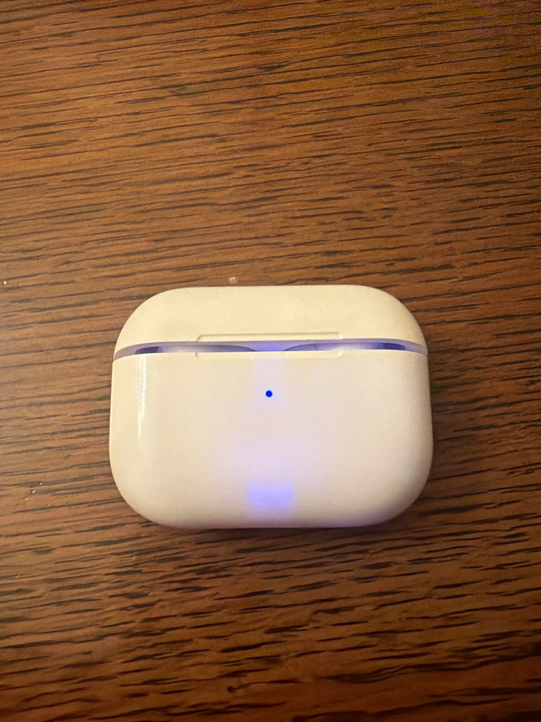 White Wireless Earbuds with Charging Case - photo 4