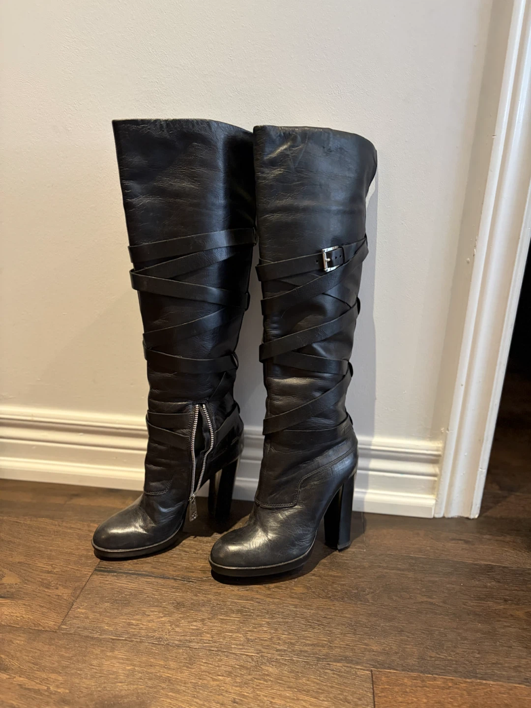 Michael Kors black leather knee-high boots - photo 2