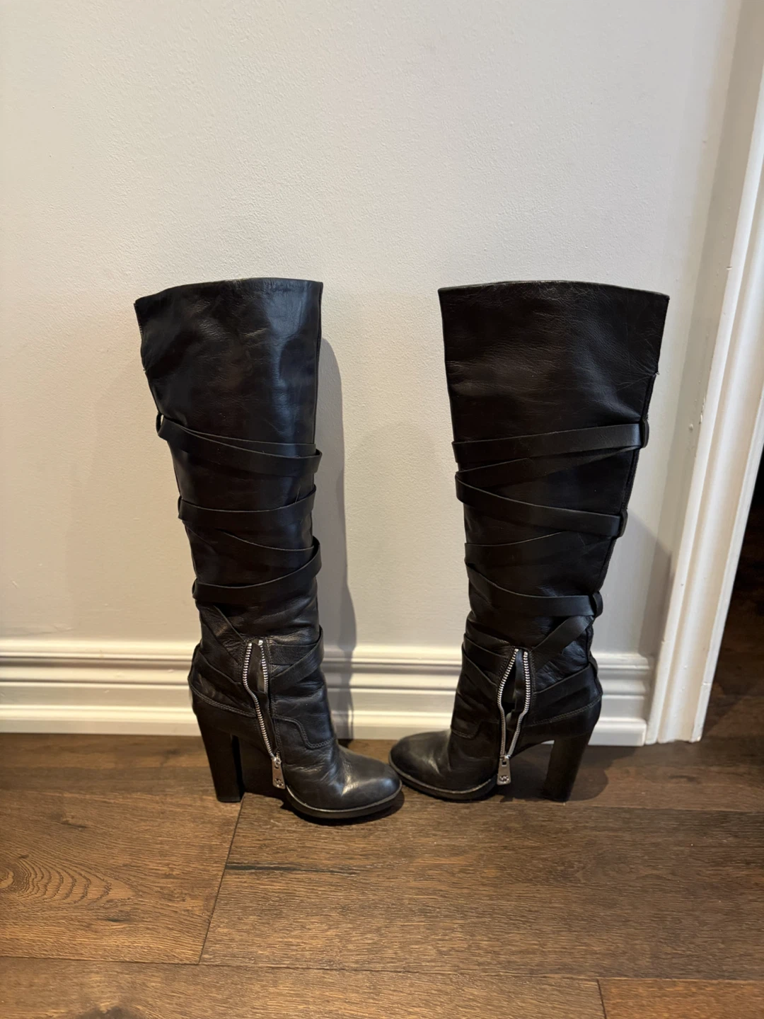Michael Kors black leather knee-high boots - photo 4