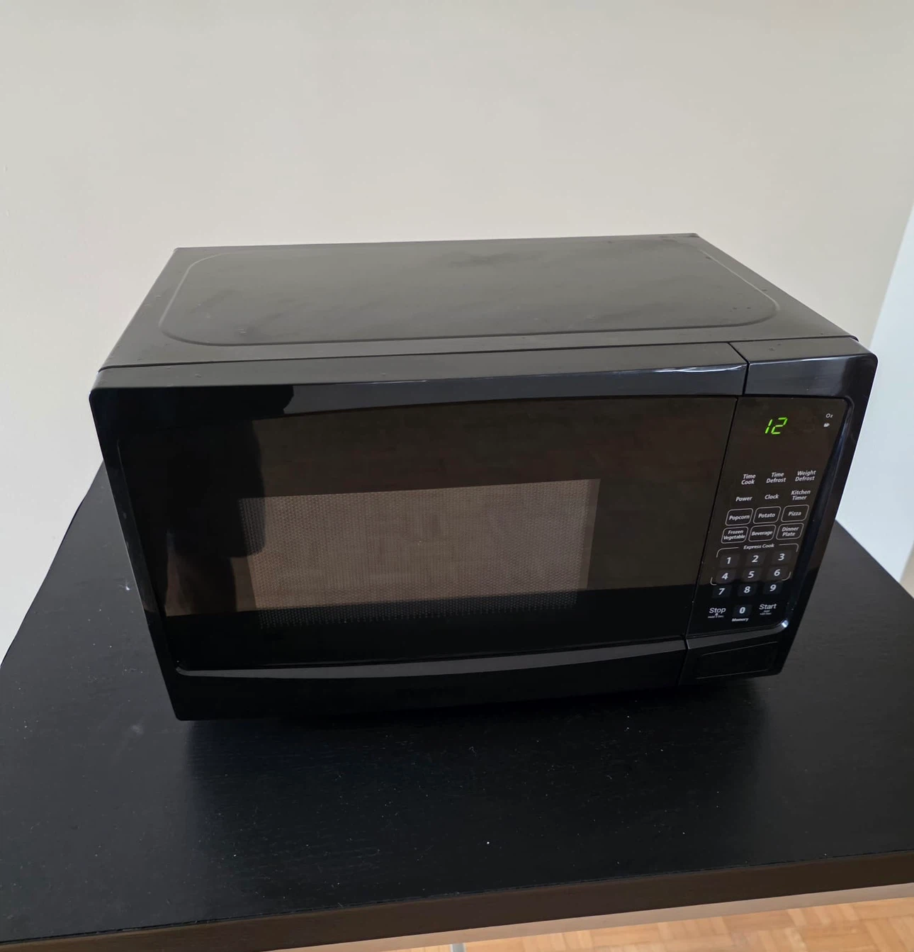 Danby 0.7 Cu. Ft. Countertop Microwave