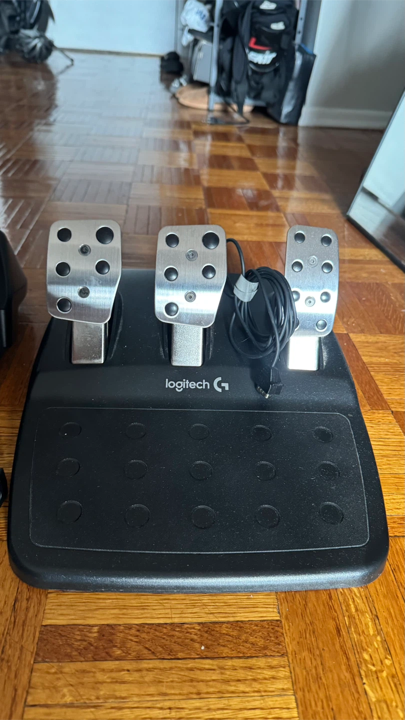 Logitech G29 Driving Force Racing Wheel and Pedals - photo 3
