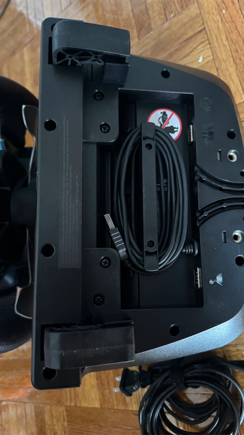 Logitech G29 Driving Force Racing Wheel and Pedals - photo 4