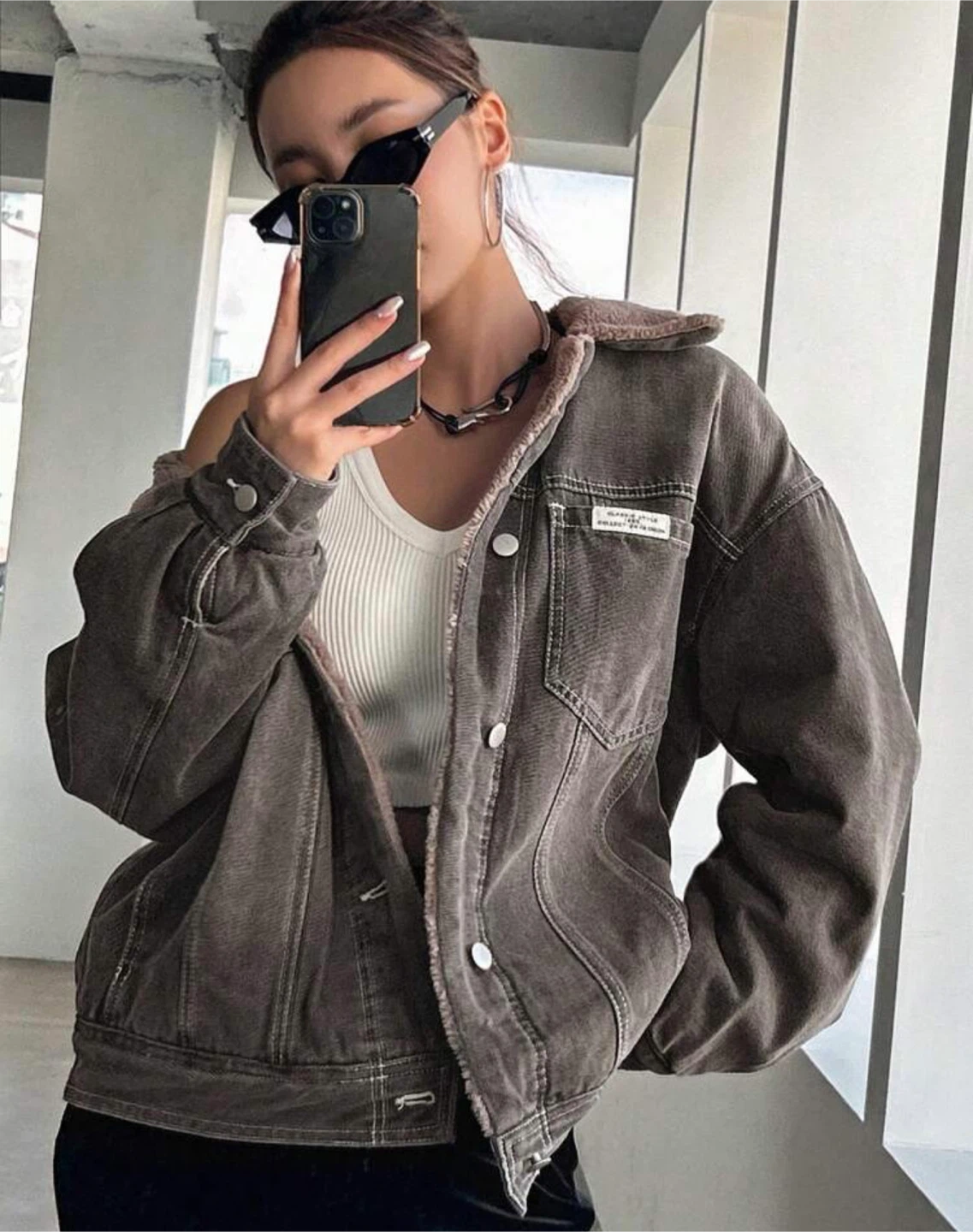 Classic Style Sherpa Denim Jacket - photo 4