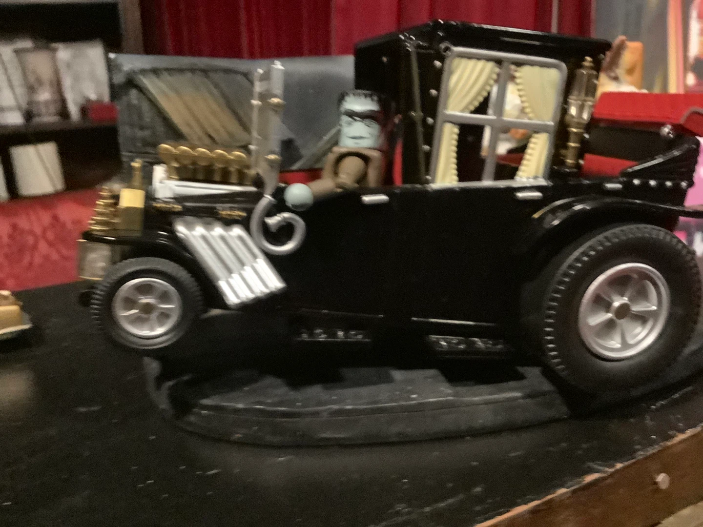 The Munsters Drag-U-La Car Collectible