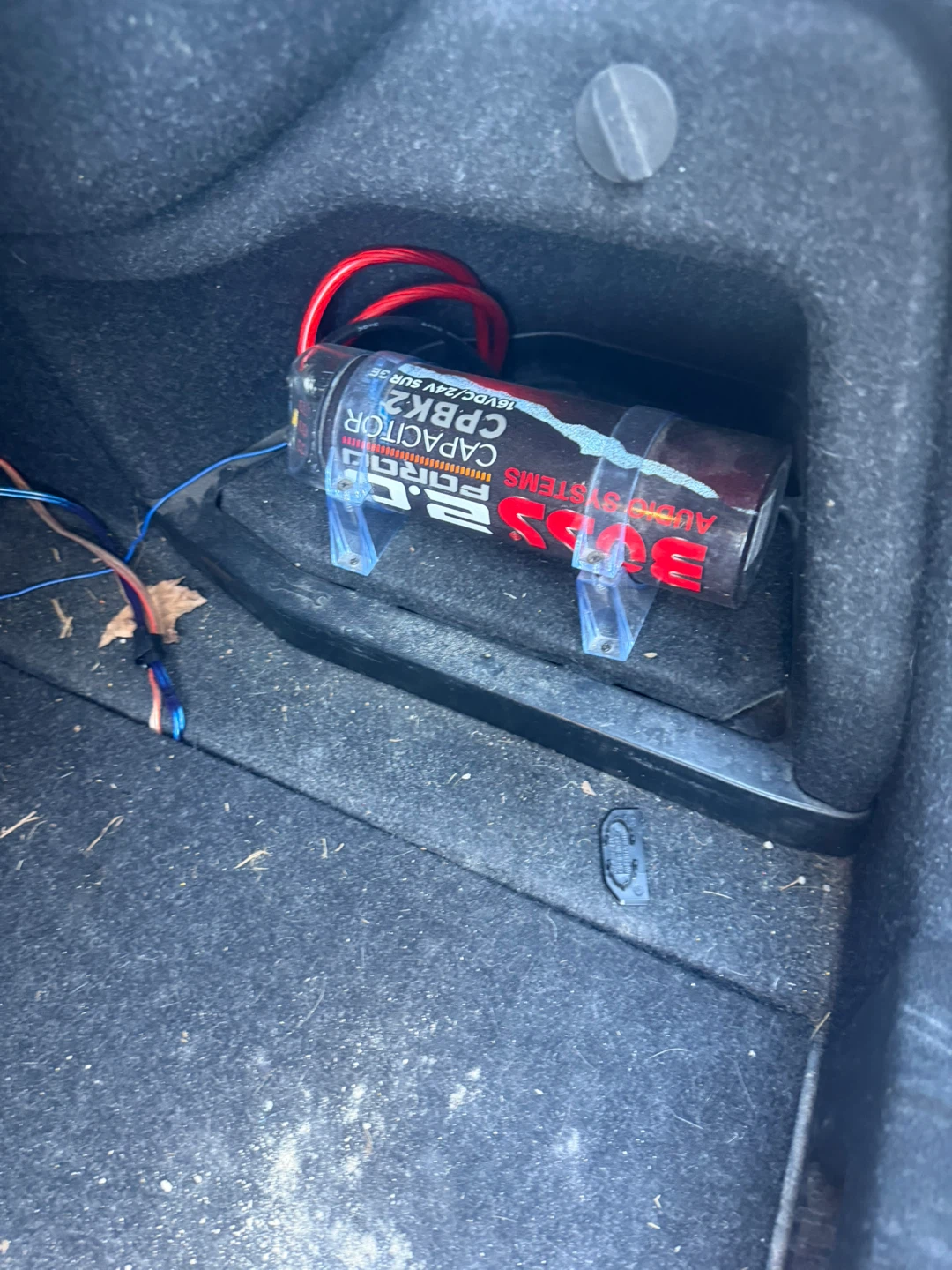 Kicker Subwoofer with Alpine Amp and Boss Capacitor - photo 3