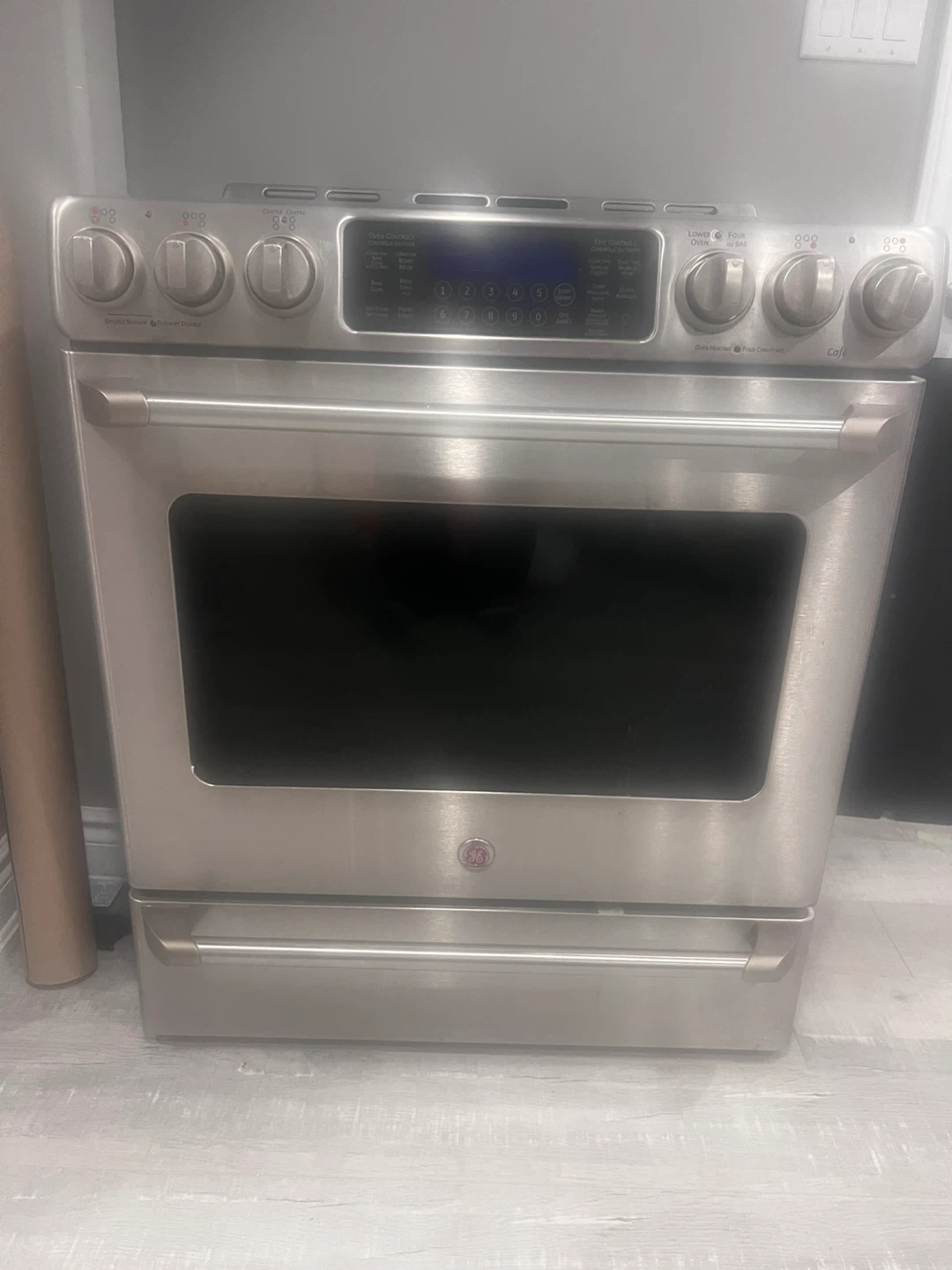 GE Cafe Series Electric Range - photo 2