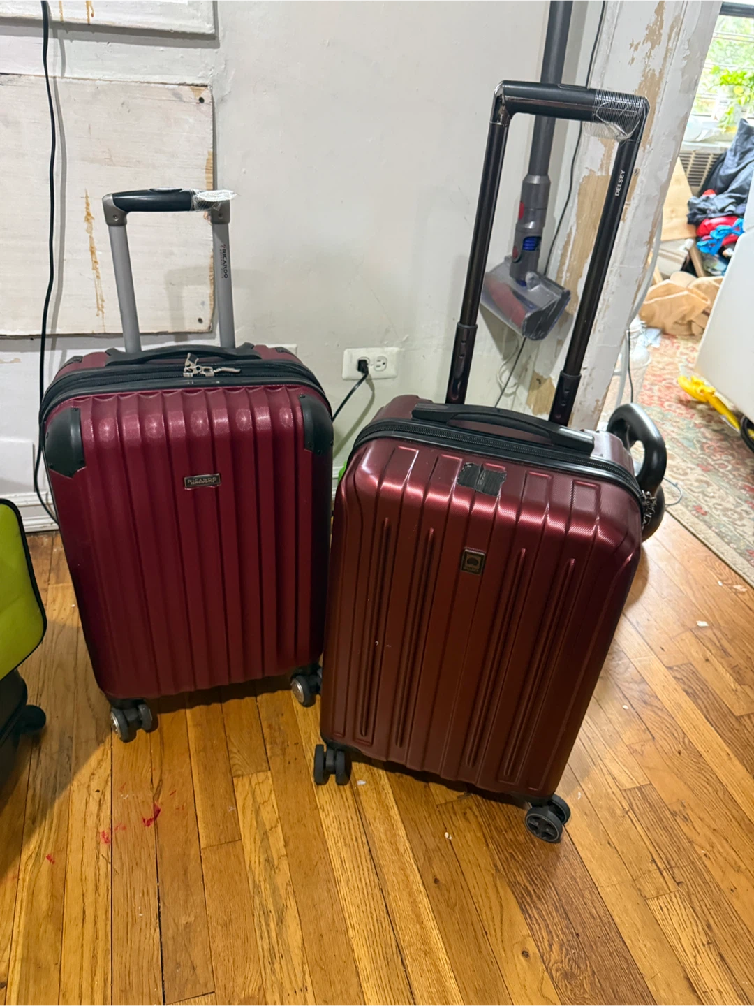 Ricardo and Delsey Luggage Set (2 pieces) - photo 2