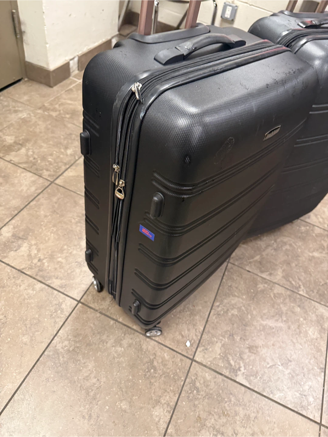 Set of 2 Rockland Black Hardside Luggage - photo 3