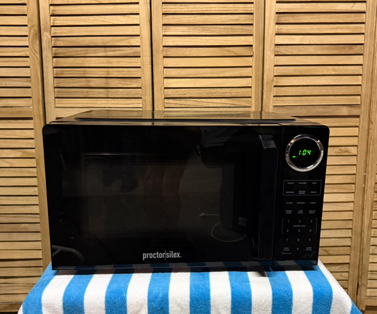 Proctor Silex Black Microwave