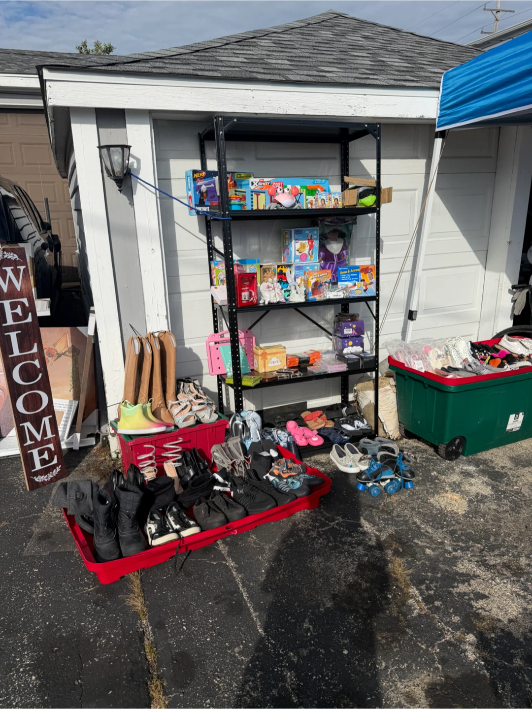 Garage sale 11241 W Grand Ave Melrose Park IL 60164 - photo 3
