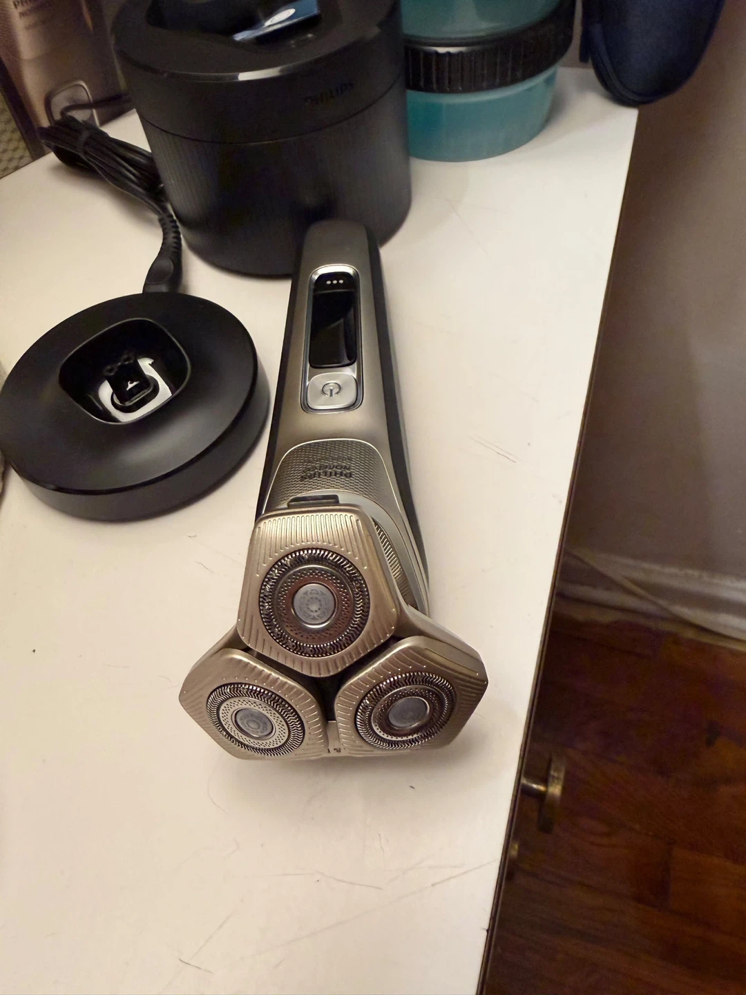 Philips Norelco 9000 Series Limited Edition Shaver - photo 2