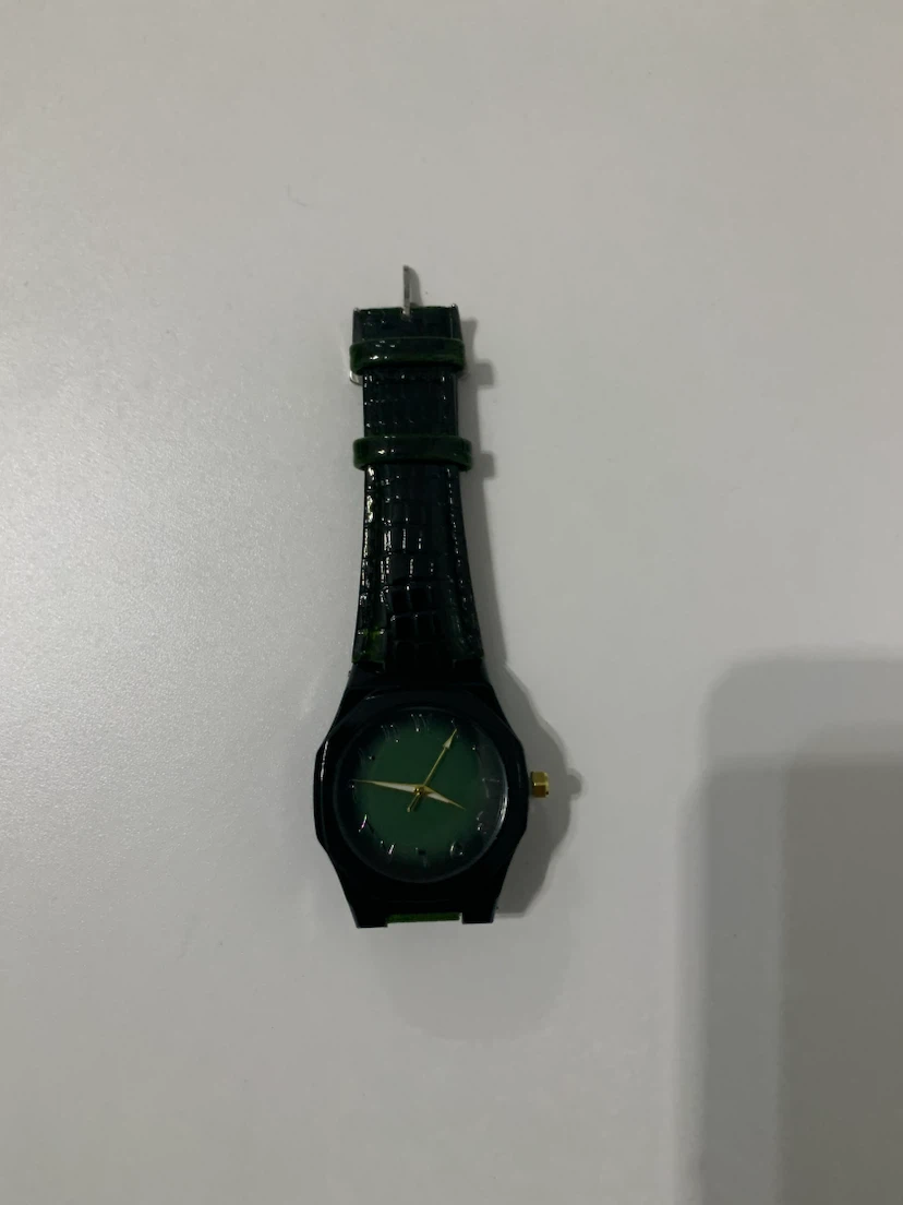Green Dial Analog Wristwatch