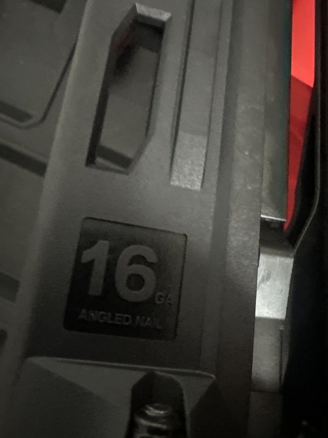 Milwaukee M18 FUEL 16 Gauge Finish Nailer - photo 2