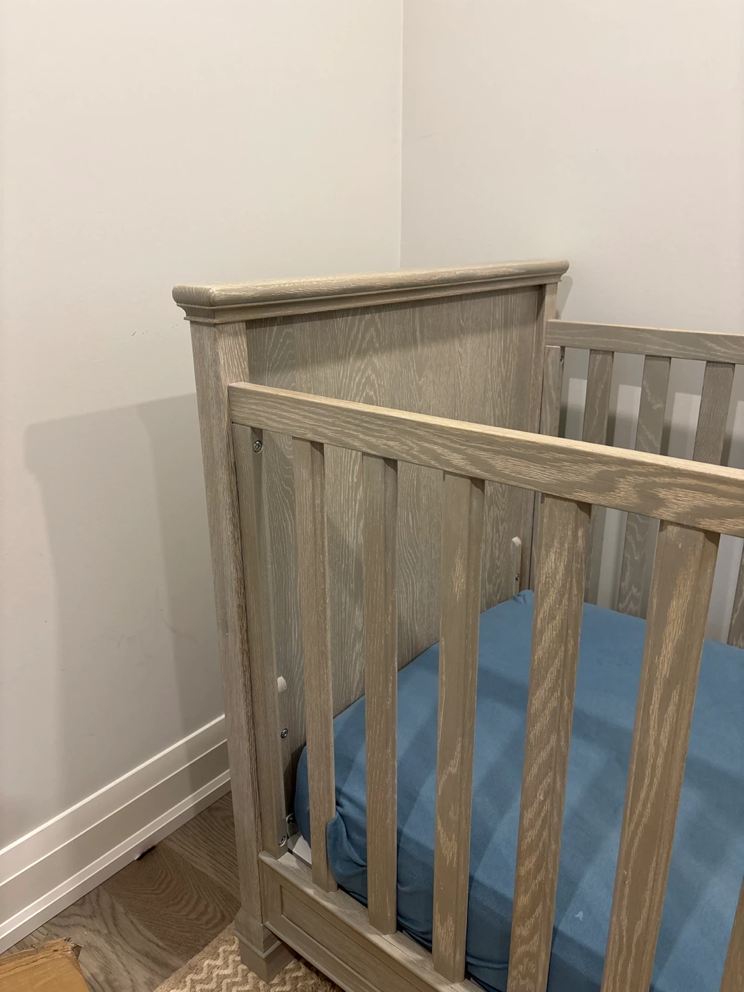 Pottery Barn Crib - photo 2