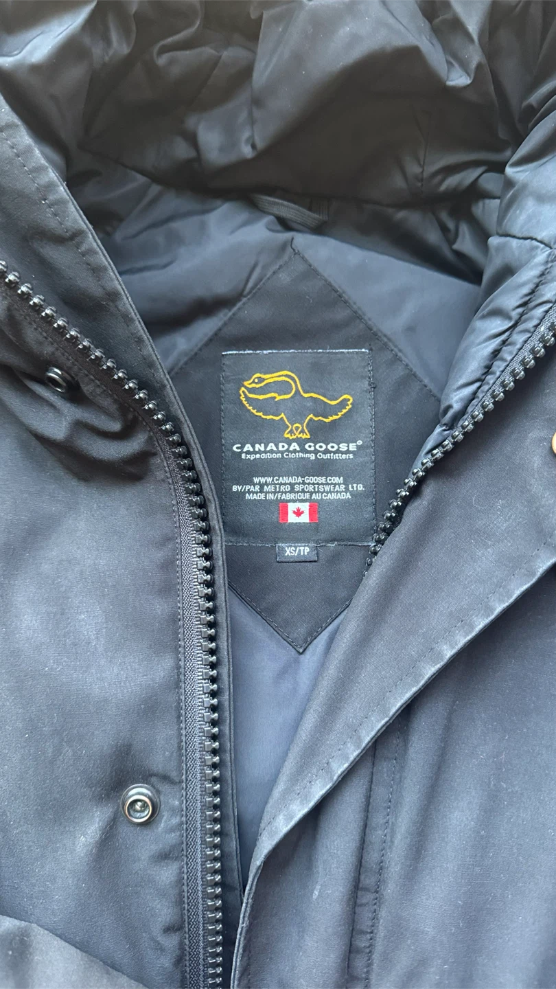 Canada Goose Bomber Jacket - photo 2