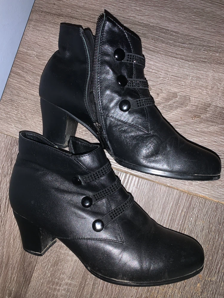 Corollaqueen Black Ankle Boots - photo 2