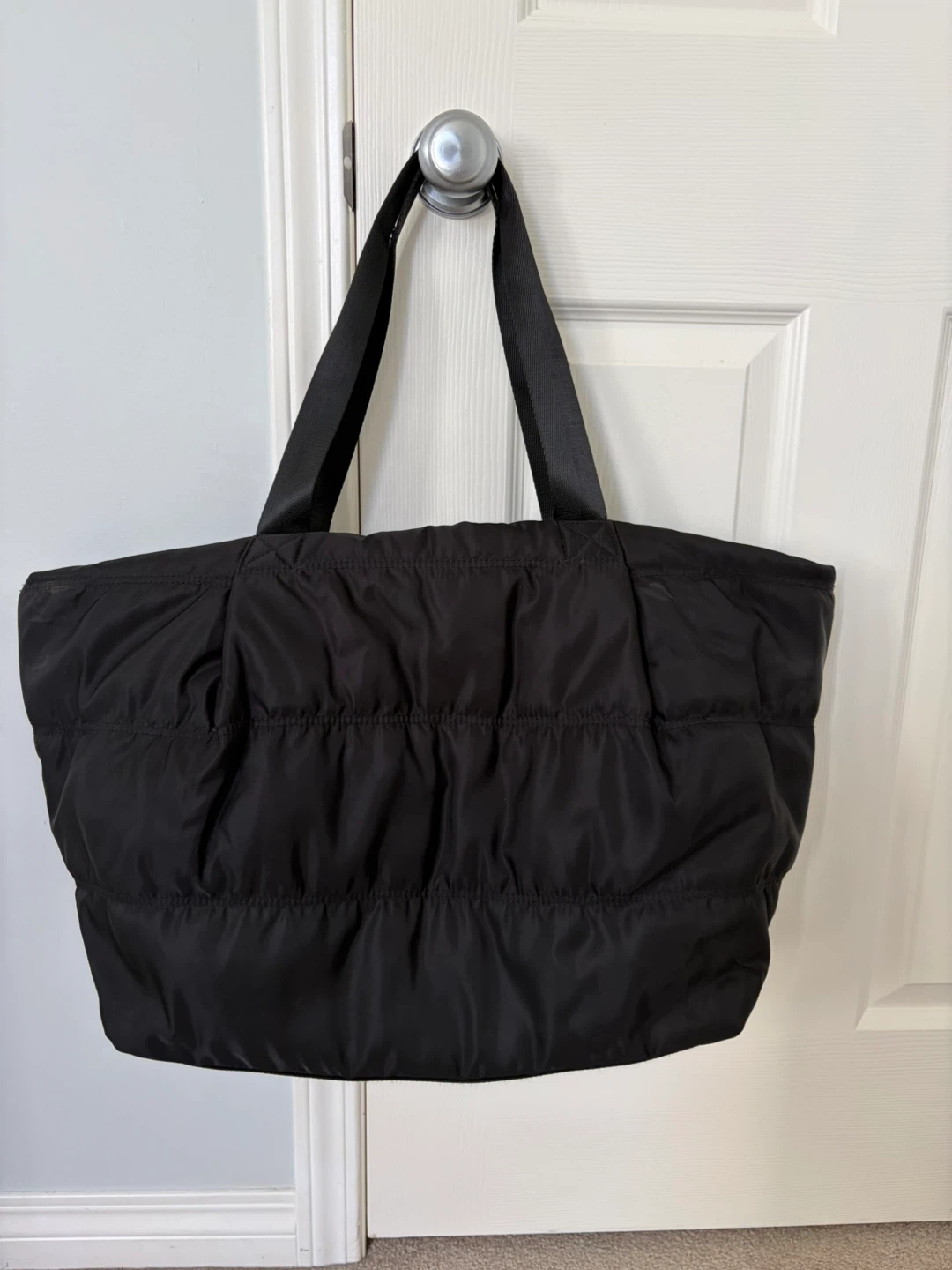 Old Navy Black Quilted Tote Bag