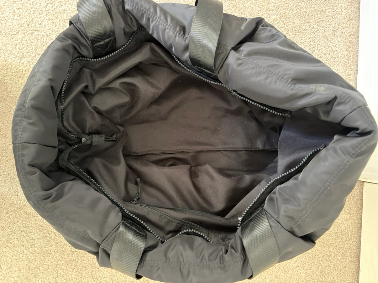 Old Navy Black Quilted Tote Bag - photo 2