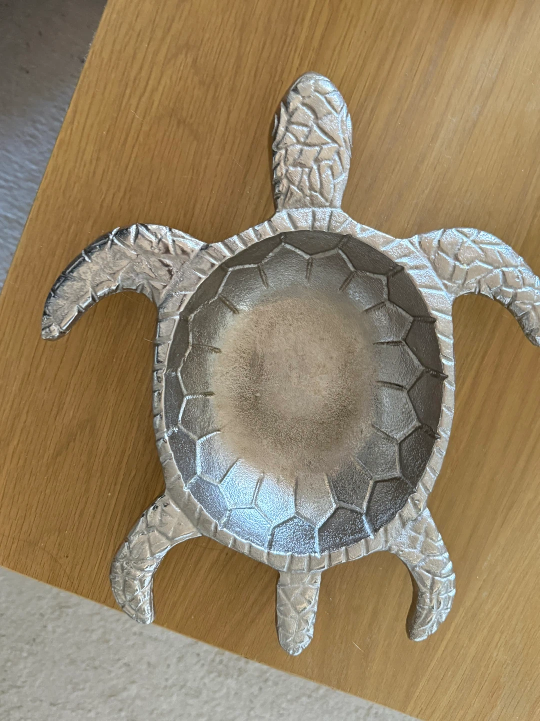 Silver-toned turtle decorative dish