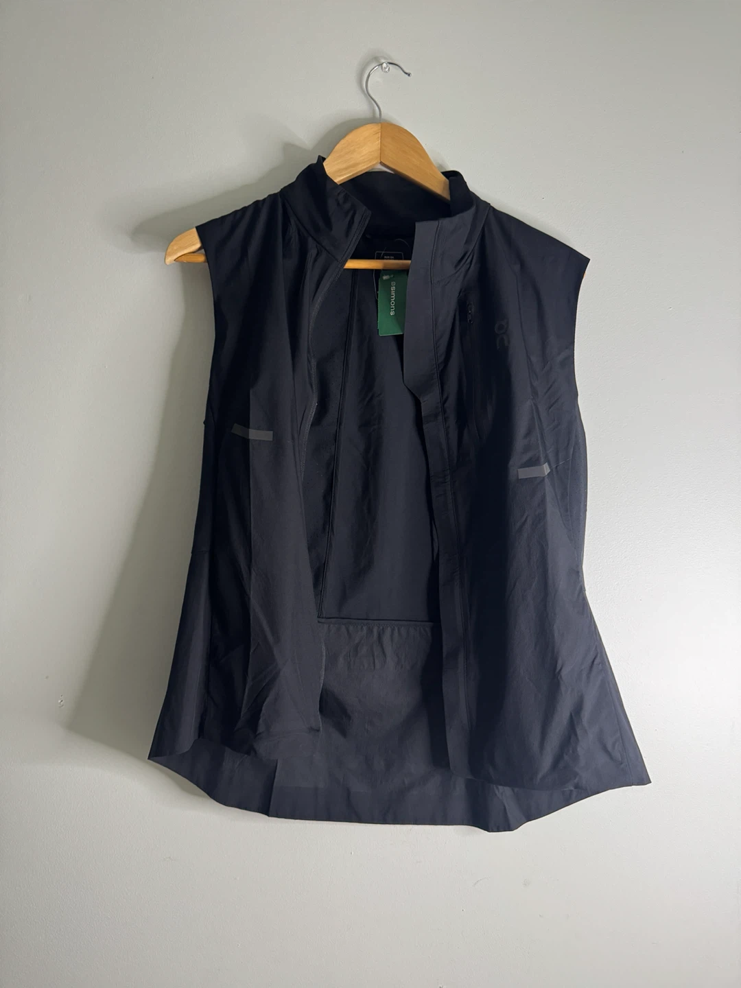 On Women’s Weather Vest – Black| Size M | BNWT - photo 3