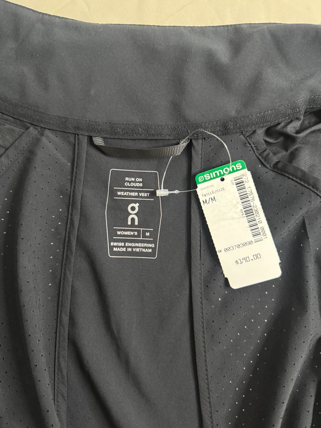 On Women’s Weather Vest – Black| Size M | BNWT - photo 4