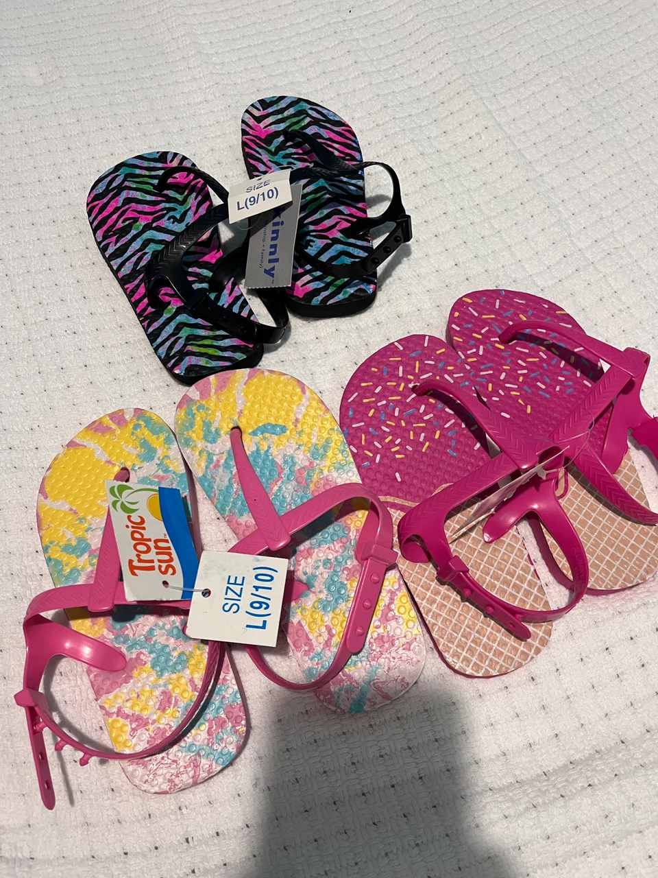 3 Pairs of Sandals Size L (9/10)
