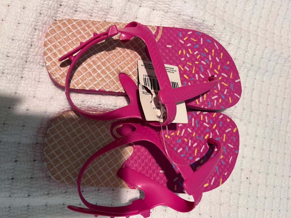 3 Pairs of Sandals Size L (9/10) - photo 3
