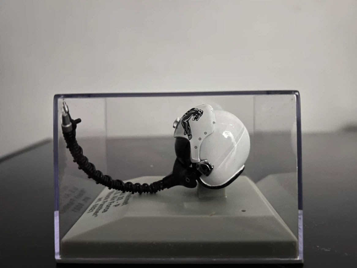 US Air Force Black Panther HGU 33-P Pilot Helmet Model - photo 2