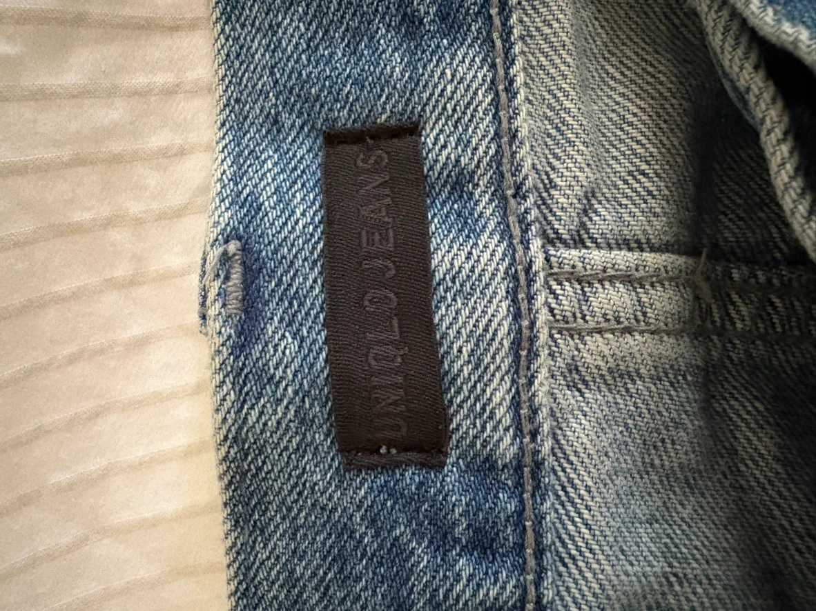 Uniqlo Wide Fit Straight Jeans - 32 inch Waist - photo 3